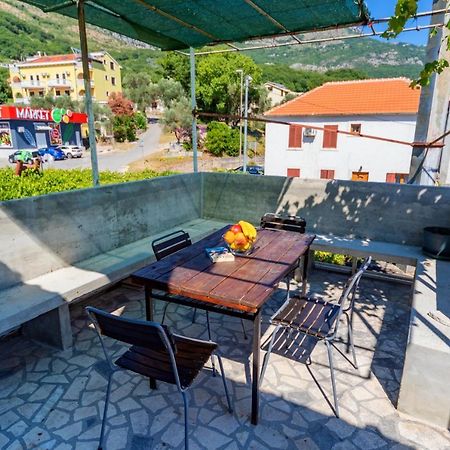 Apartment Magazini Petrovac エクステリア 写真