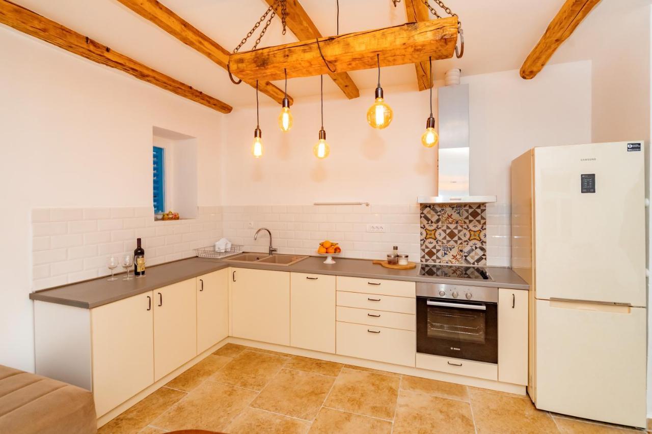 Apartment Magazini Petrovac エクステリア 写真