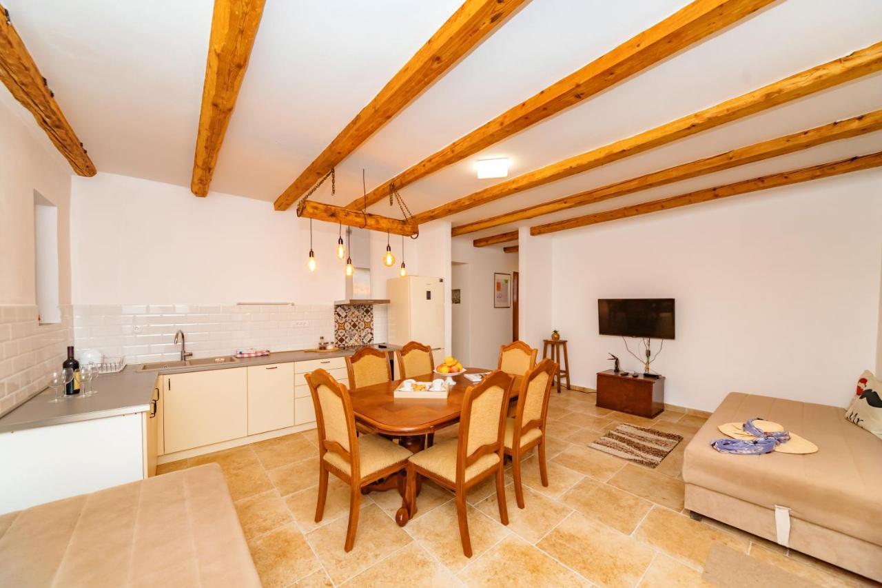 Apartment Magazini Petrovac エクステリア 写真