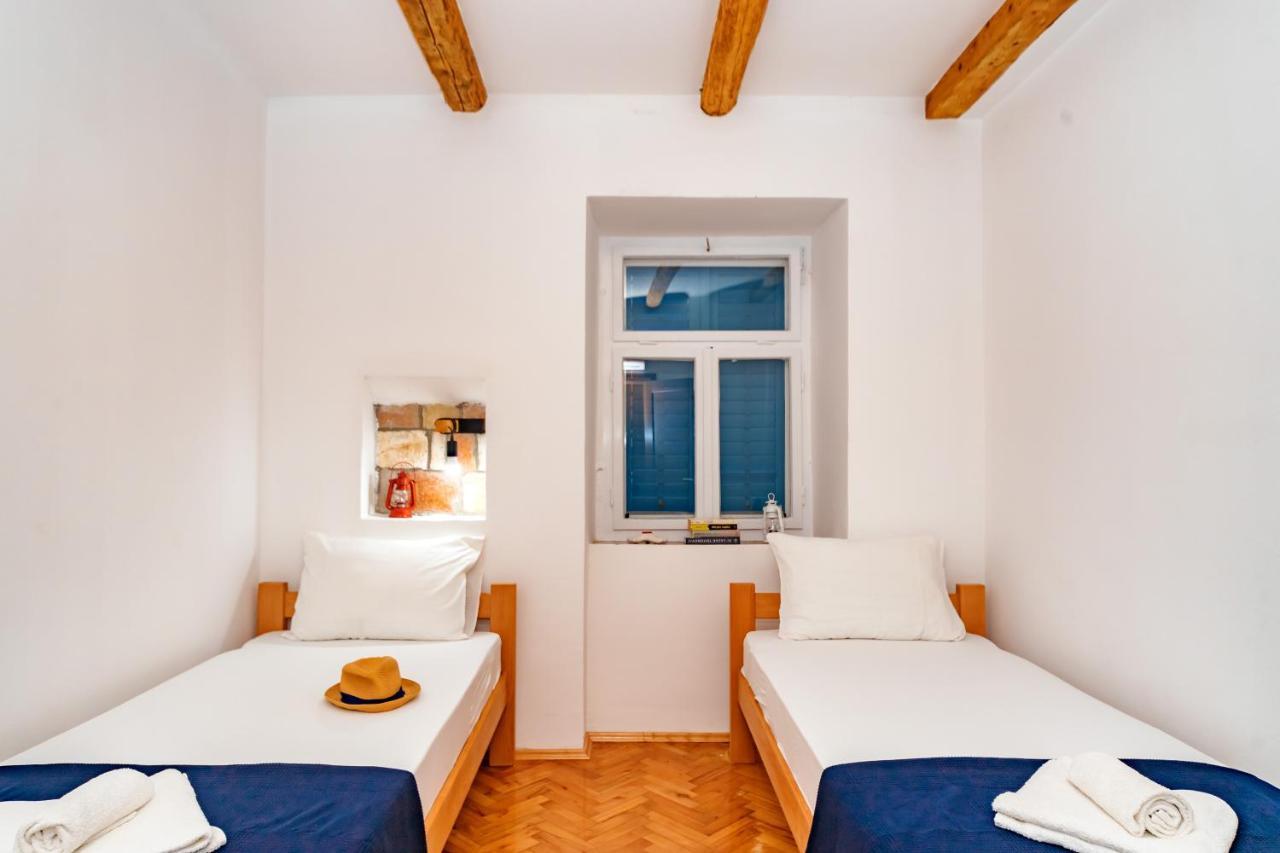 Apartment Magazini Petrovac エクステリア 写真